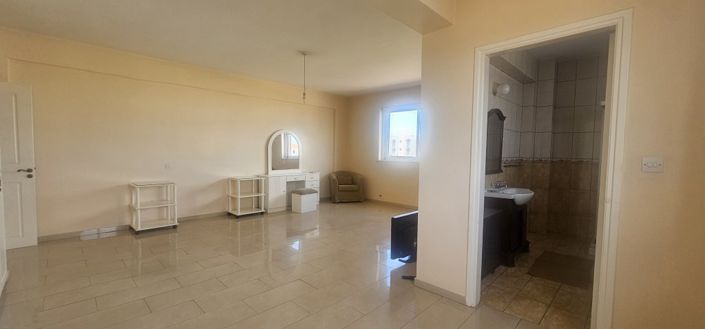 Image No.13-Villa de 4 chambres à vendre à Larnaca