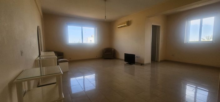 Image No.16-Villa de 4 chambres à vendre à Larnaca