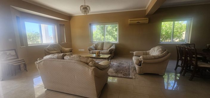 Image No.5-Villa de 4 chambres à vendre à Larnaca