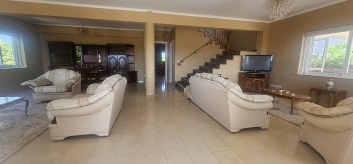 Image No.6-Villa de 4 chambres à vendre à Larnaca