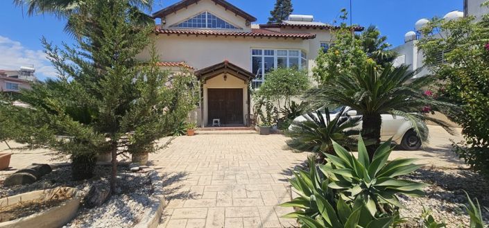 Image No.1-3 Bed Villa for sale