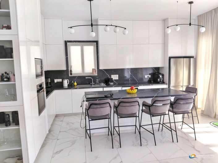 Image No.8-3 Bed Villa for sale
