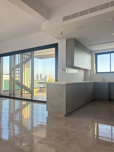 Image No.5-2 Bed Property for sale