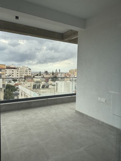 Image No.7-2 Bed Property for sale