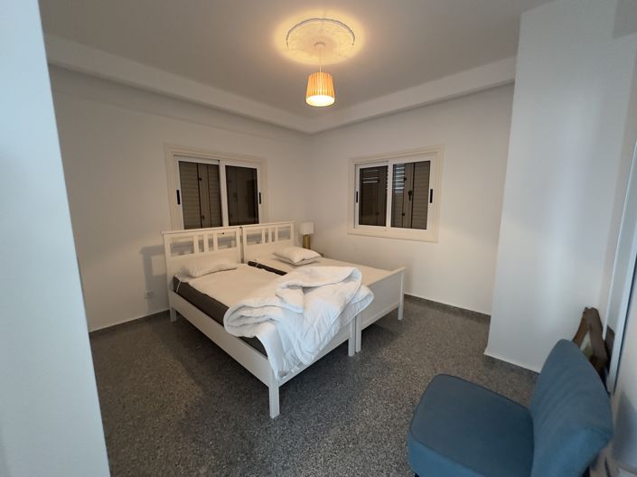 Image No.12-6 Bed Villa for sale