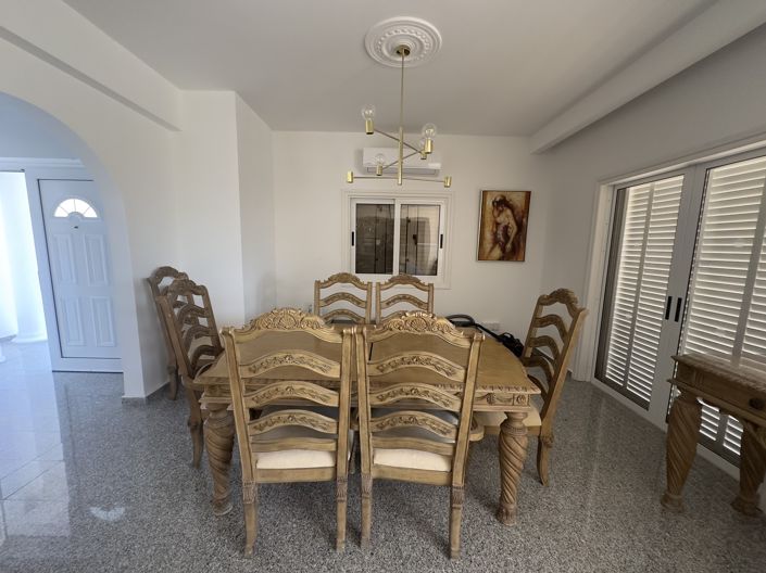 Image No.8-6 Bed Villa for sale