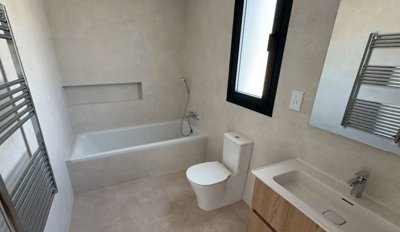 14959375684