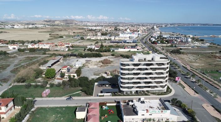 Image No.14-3 Bed Property for sale