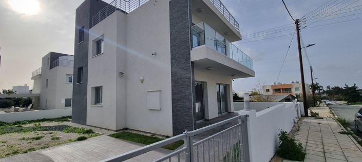 Image No.2-5 Bed Villa for sale