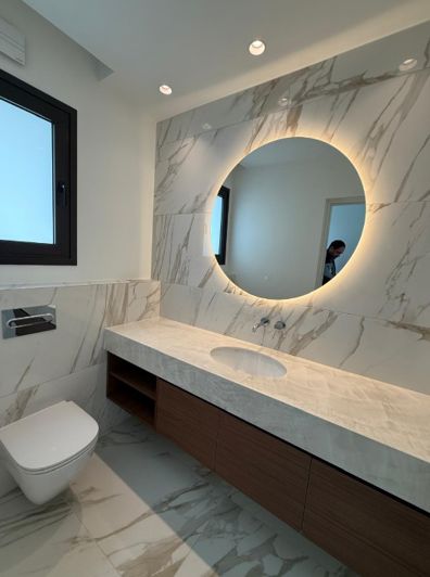 Image No.18-4 Bed Townhouse for sale