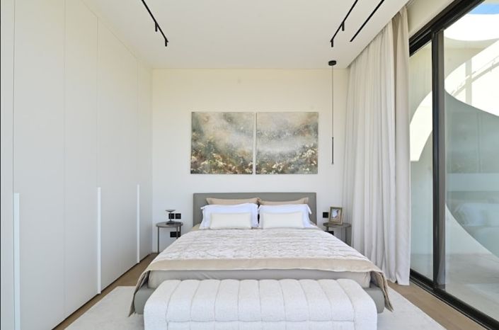 Image No.12-5 Bed Villa for sale