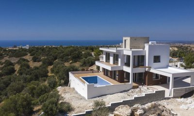 1 - , Villa