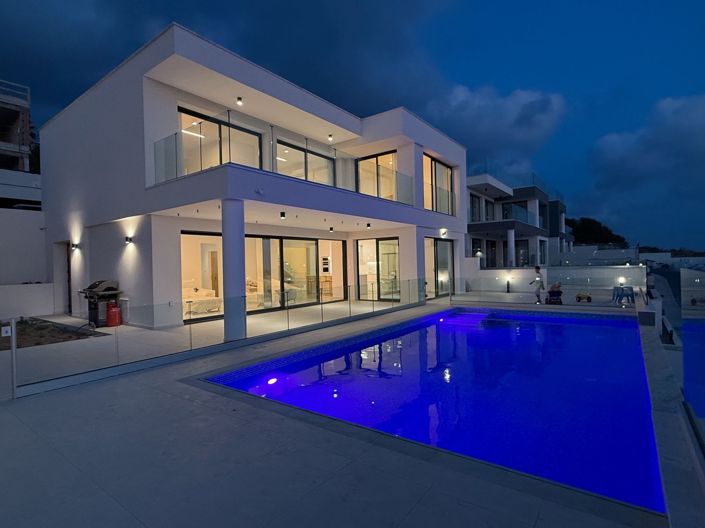 Image No.4-4 Bed Villa for sale