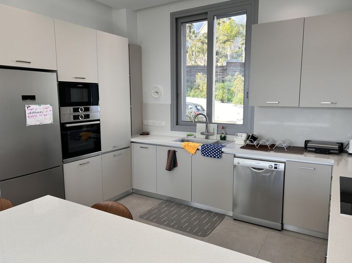 Image No.10-7 Bed Villa for sale