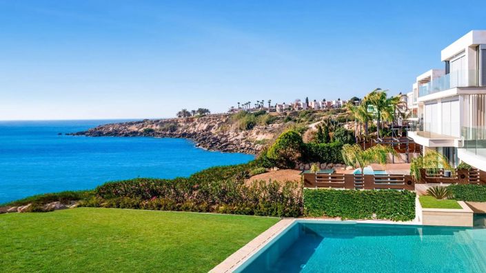 Image No.2-6 Bed Villa for sale