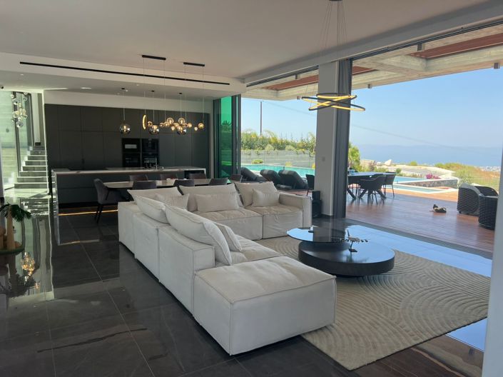 Image No.2-5 Bed Villa for sale