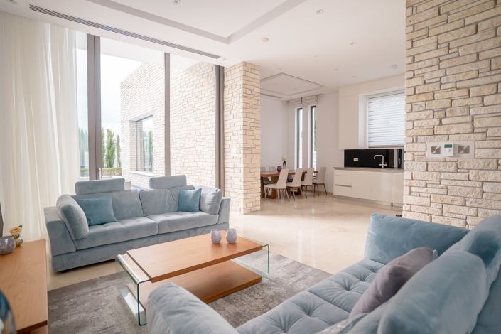 Image No.5-4 Bed Villa for sale