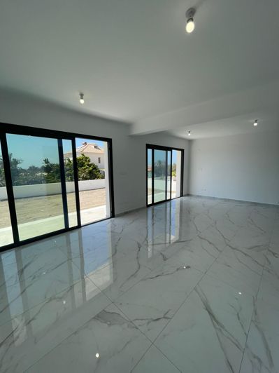 Image No.4-3 Bed Villa for sale