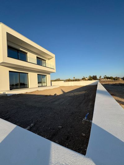 Image No.15-3 Bed Villa for sale