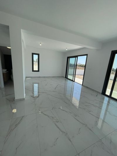 Image No.6-3 Bed Villa for sale