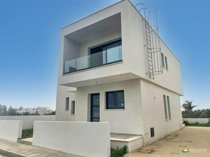 Image No.2-3 Bed Villa for sale