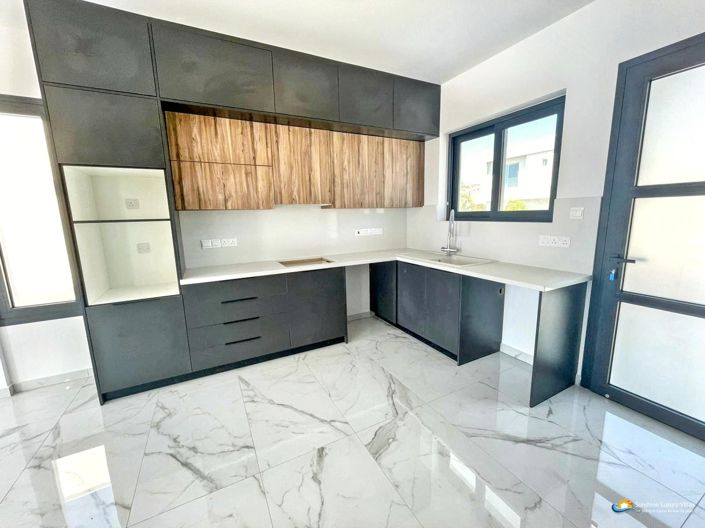 Image No.6-3 Bed Villa for sale