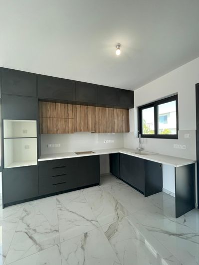 Image No.8-3 Bed Villa for sale