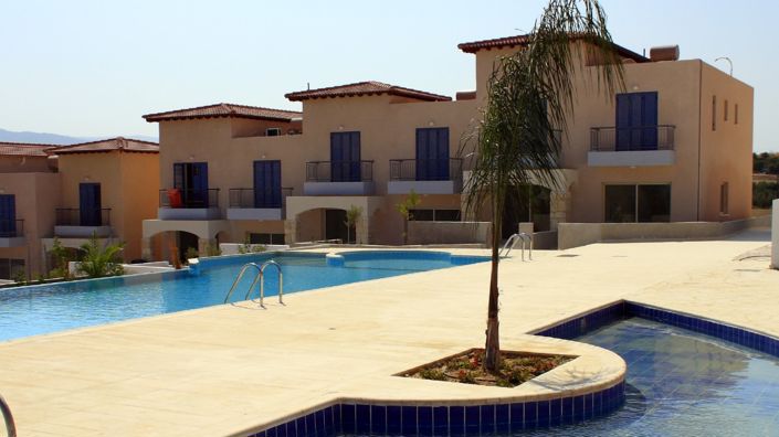 Image No.15-2 Bed Townhouse for sale