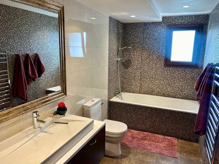 Image No.14-Villa de 5 chambres à vendre à Larnaca