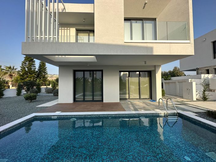 Image No.13-3 Bed Villa for sale