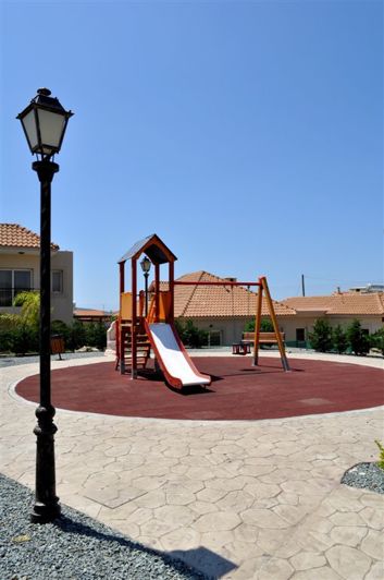 Image No.22-3 Bed Townhouse for sale