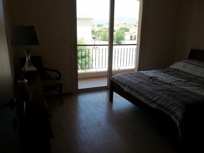 Image No.9-2 Bed Townhouse for sale