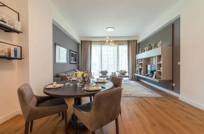 Image No.6-4 Bed Property for sale