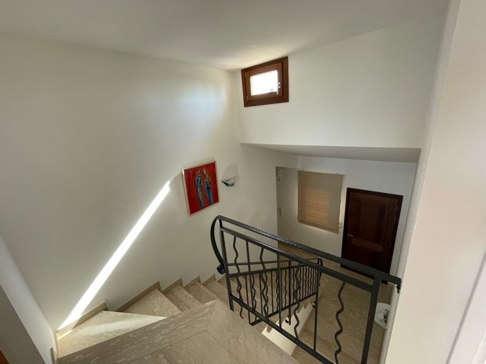 Image No.12-3 Bed Villa for sale