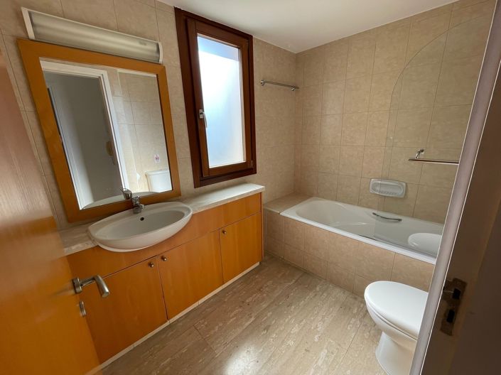 Image No.15-3 Bed Villa for sale