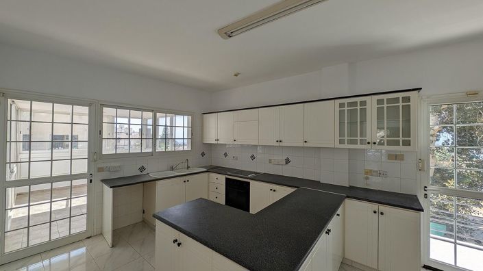 Image No.22-Appartement de 8 chambres à vendre à Limassol