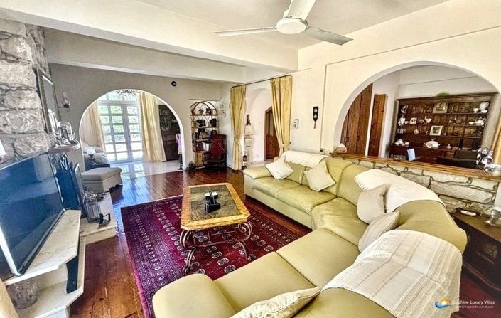 Image No.4-4 Bed Villa for sale