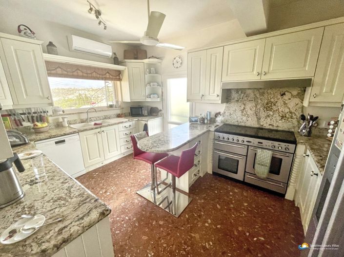 Image No.8-4 Bed Villa for sale