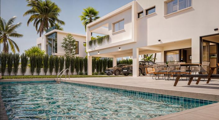 Image No.10-4 Bed Villa for sale