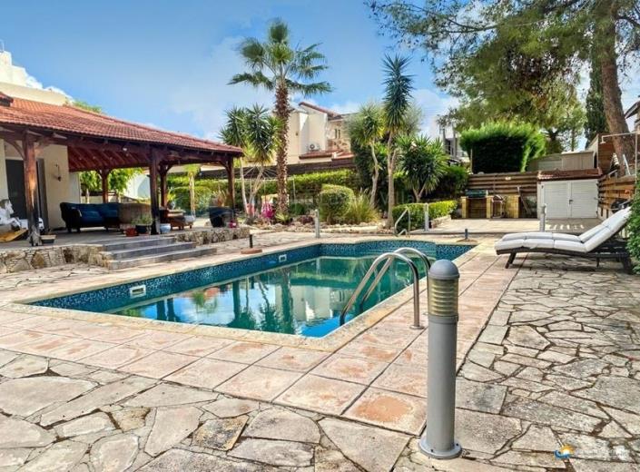 Image No.19-3 Bed Villa for sale