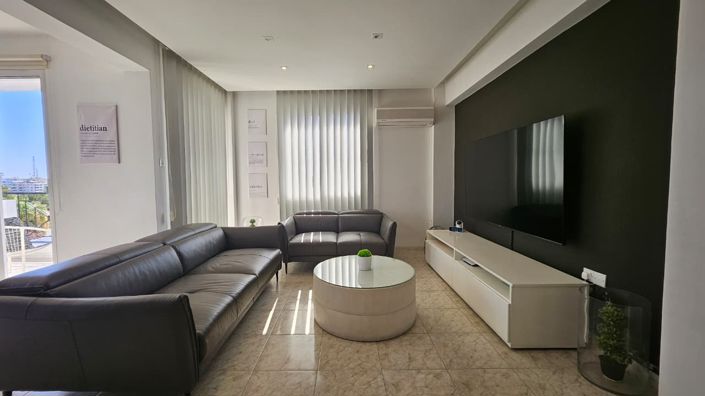 Image No.2-Appartement de 2 chambres à vendre à Larnaca