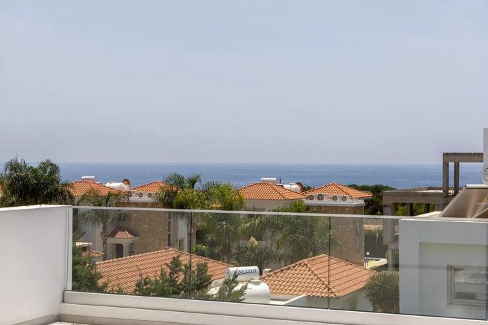 Image No.1-3 Bed Villa for sale