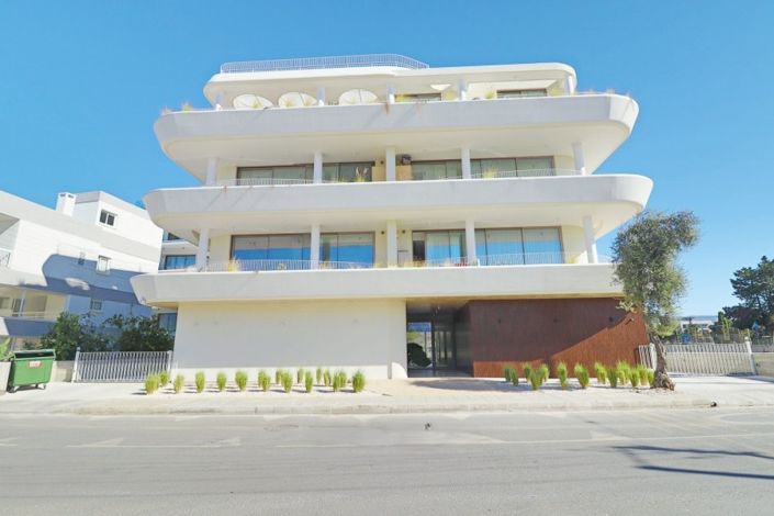 Image No.1-3 Bed Apartment for sale