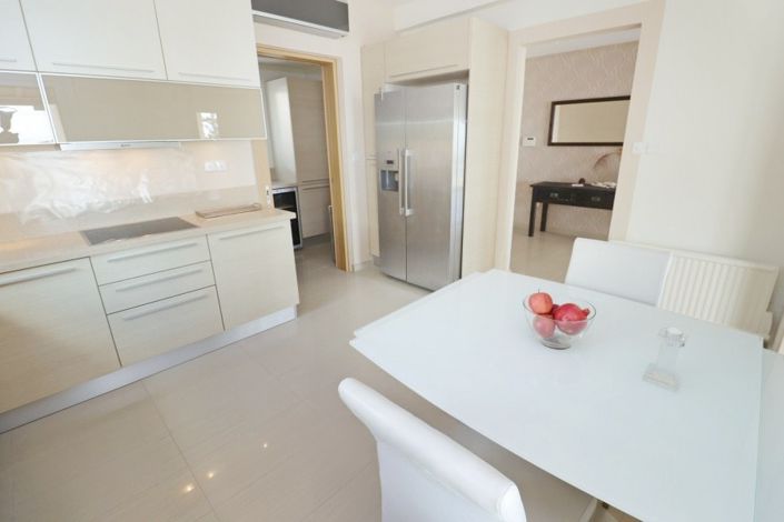 Image No.16-4 Bed Bungalow for sale