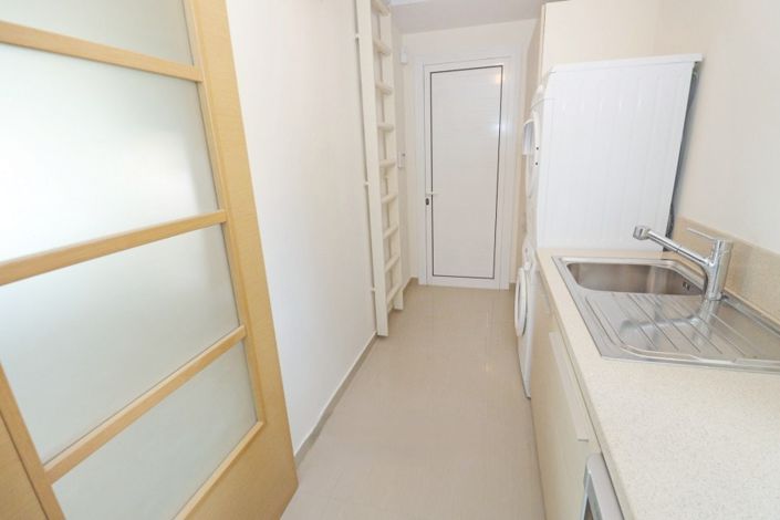 Image No.17-4 Bed Bungalow for sale