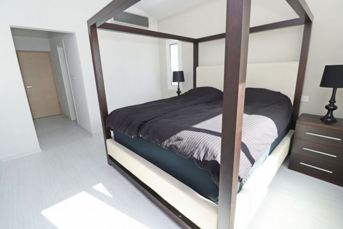 Image No.24-4 Bed Bungalow for sale