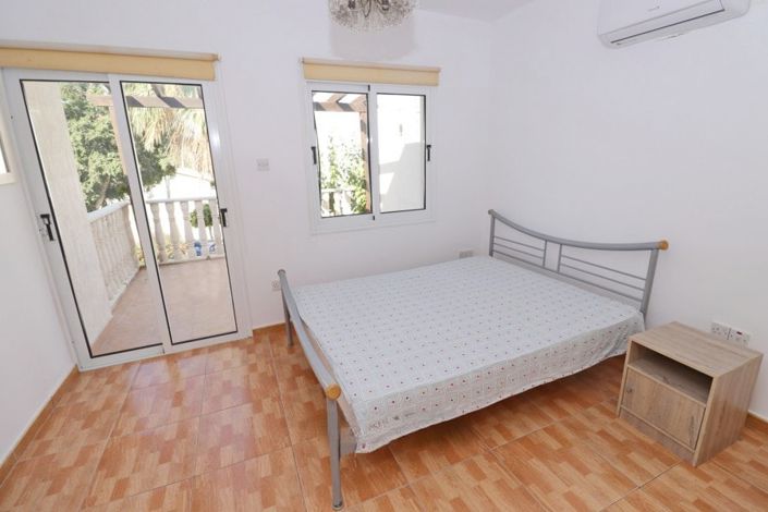 Image No.12-2 Bed Townhouse for sale