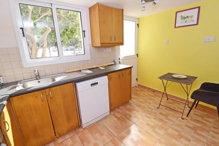 Image No.8-2 Bed Townhouse for sale