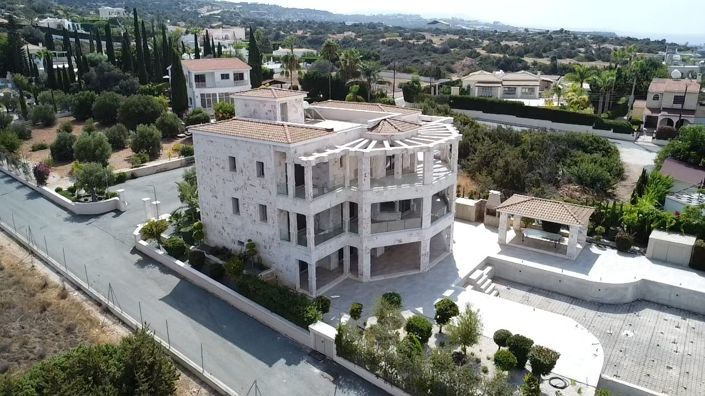 Image No.7-7 Bed Villa for sale