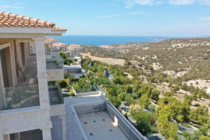 Image No.1-6 Bed Villa for sale